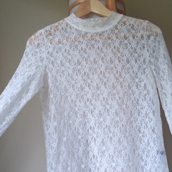 Ptp16" Lace Long sleeve White Top - Picture 5 of 12